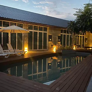 Otel Arch Cenang