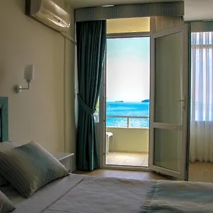 Otel Iyonya