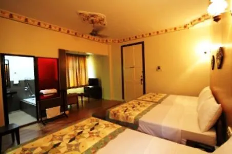 Banana Boutique Hotel George Town 4*,
